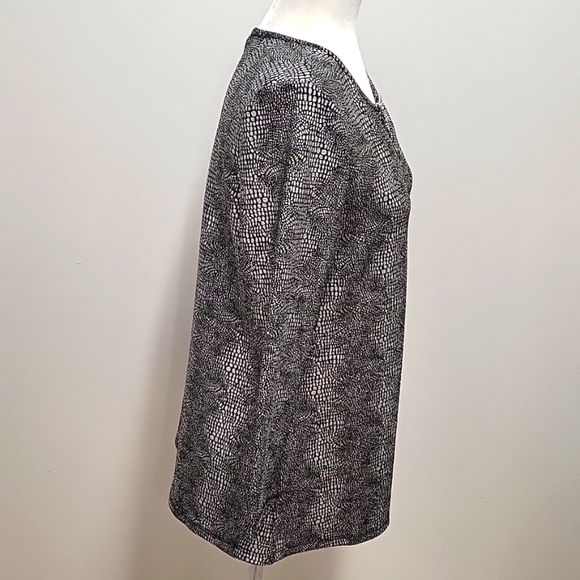 BYdesign Silver and Black Woman's Top Size M 3/4 Sleeves Round Neck with Chain - Picture 5 of 10